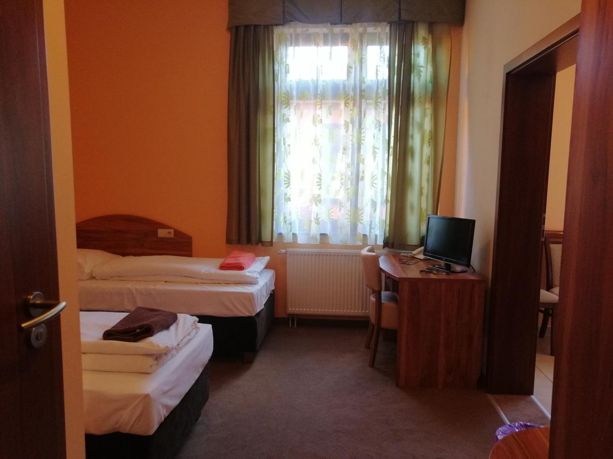 Pensjonat Olympia W Przesiece 普热谢卡 外观 照片